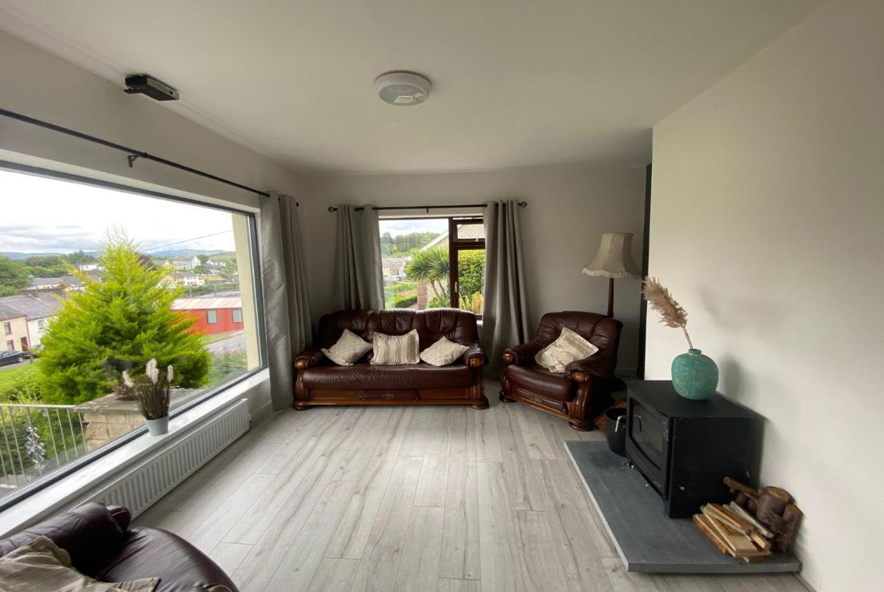Villa Donegal Town House Esterno foto